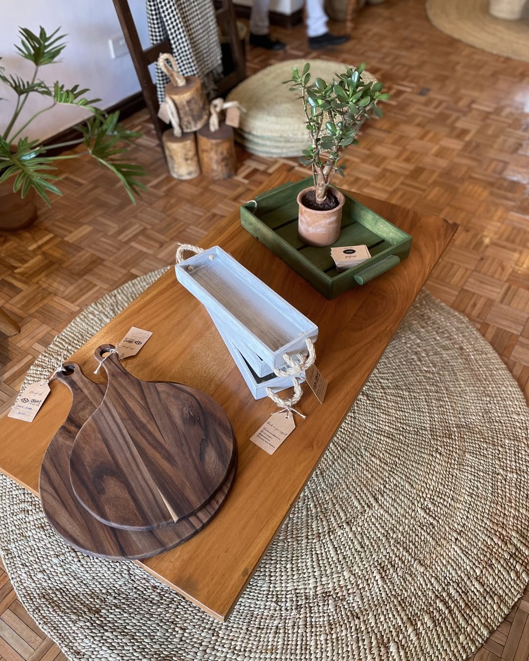 Maasai Tabletop Ensemble – 'Enkítá Olkírr' (Sacred Surface) – Artisan Prep & Display Set.