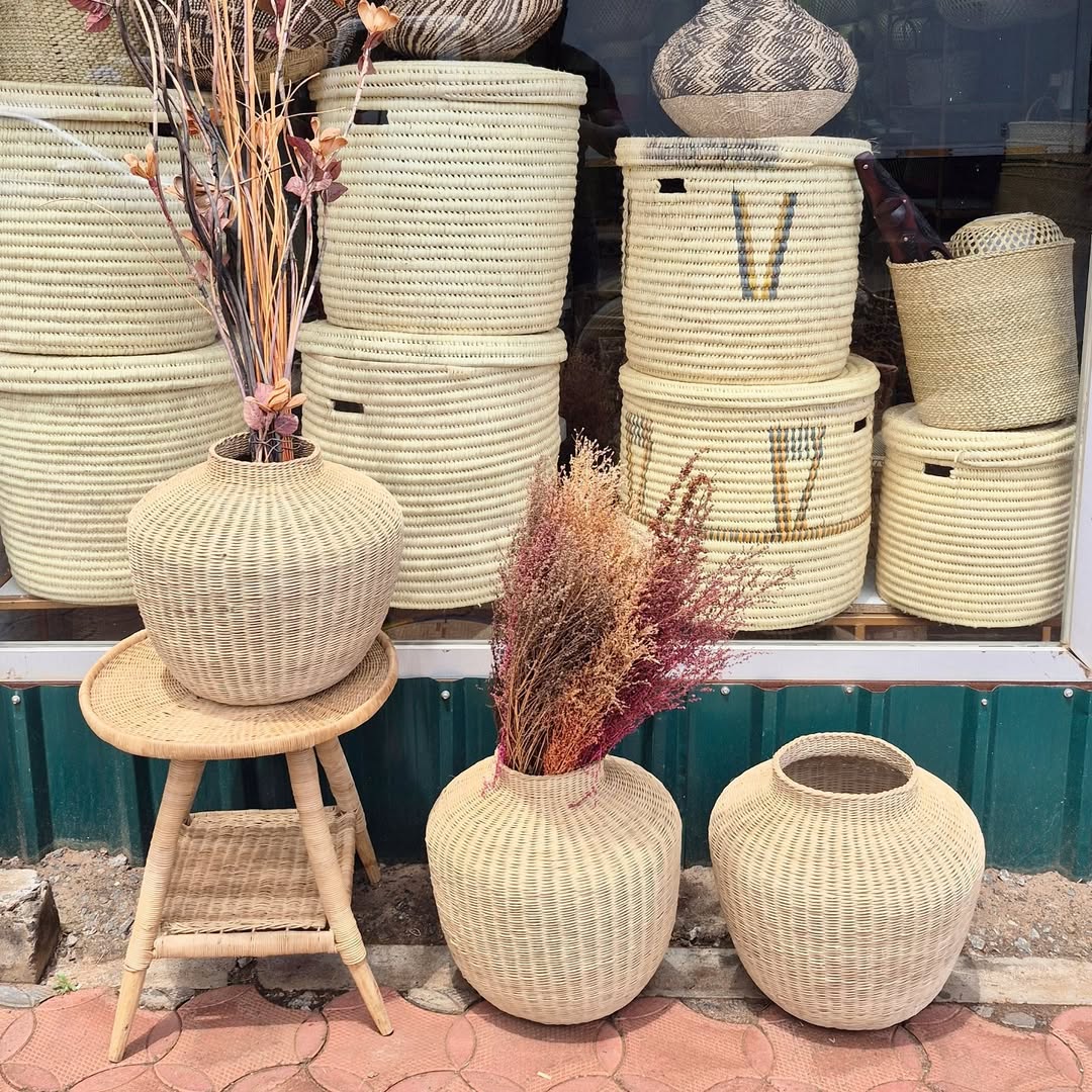 Woven Vase Trio with Artisan Basket Ensemble - Circle of Containment & Bloom – Enkito e Oltau (Step of Offering).