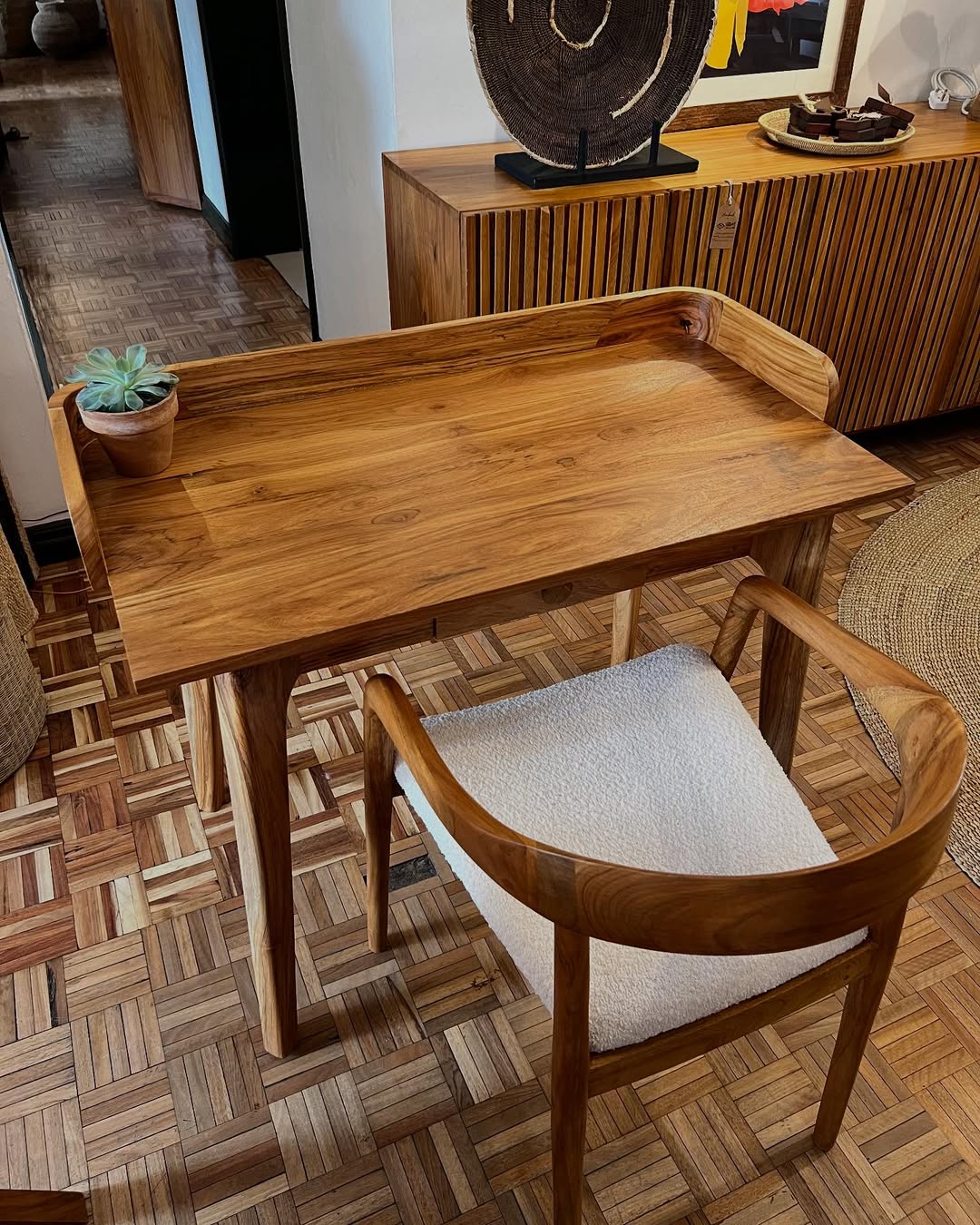 Maasai Writing Console – 'Enkátá Olng’ej' (Echo Form) – Desk, Chair & Ritual Plant Ensemble.