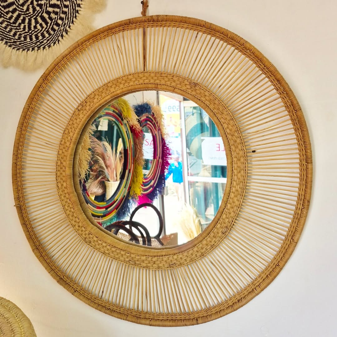 Rattan-Spoked Mirror with Feathered Reflection - Circle of Sun & Signal – Enkito e Enkai (Step of Illumination).