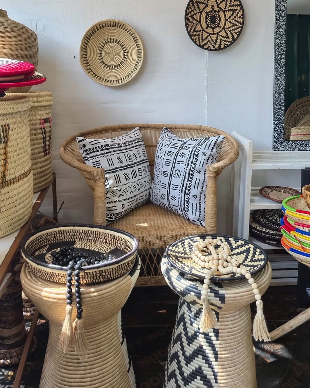 Tribal-Cushioned Wicker Chair with Beaded Stools - Circle of Seat & Surround – Enkito e Enkai (Step of Illumination).