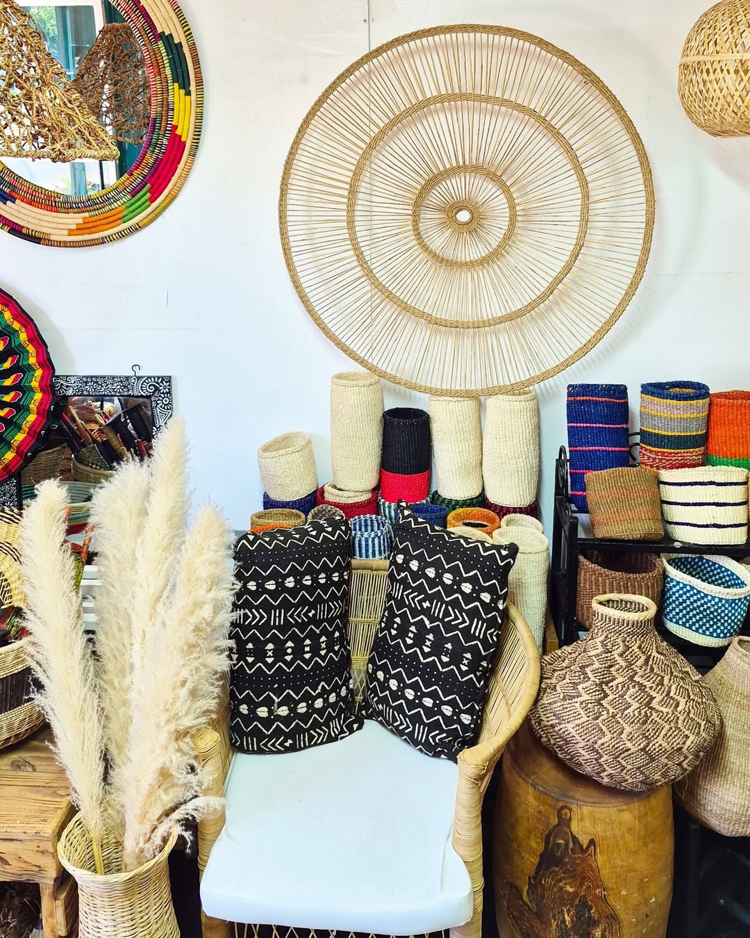 Tribal-Cushioned Wicker Chair with Artisan Wall Weaves - Circle of Seat & Surround – Enkito e Enkai (Step of Illumination).