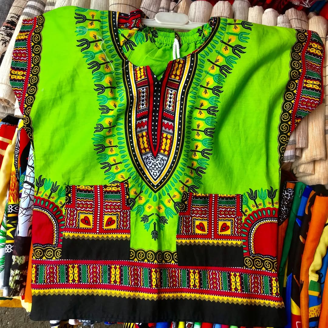 Authentic Traditional Dashiki Shirt – Bold Expression of African Style.