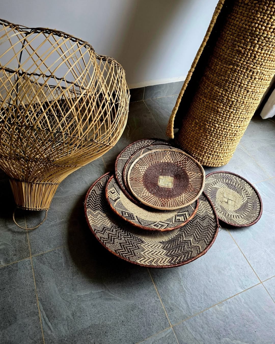 Artisan Geometry Offering – Spiral Trays & Sculpted Vessel – Enkito e Ang’ (Step of Light).