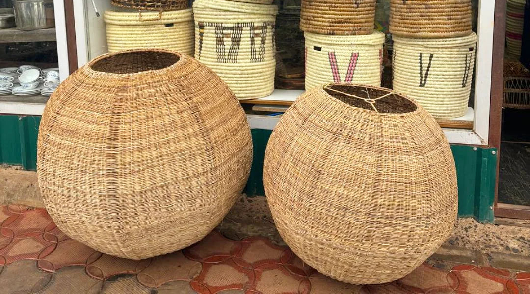 Woven Pendant Rosette in Ceremonial Color - Circle of Adornment & Signal – Enkito e Emayian (Step of Celebration).