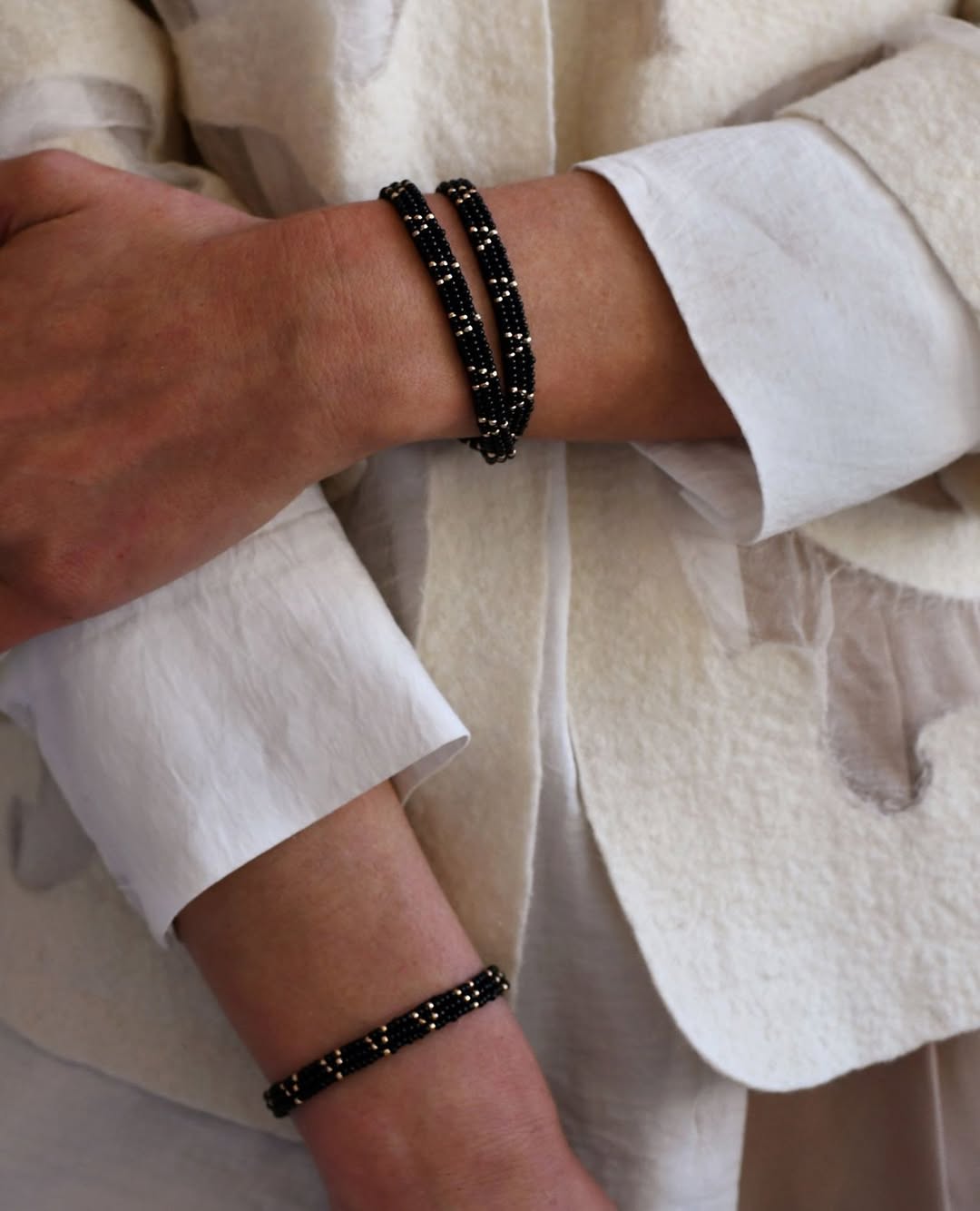 Ancestral Knot Bracelet in Onyx & Gold - Chain of Focus & Prosperity – Enkito e Olkereti (Step of Adornment).