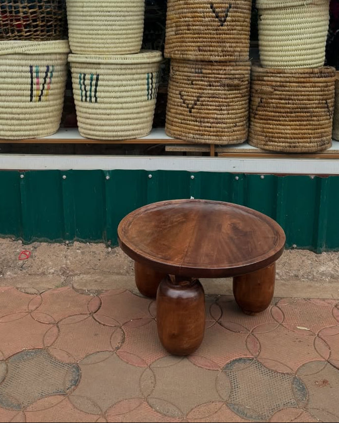 Rounded Table with Cylindrical Basket Display - Circle of Ground & Grace – Enkito e Oltau (Step of Gathering).