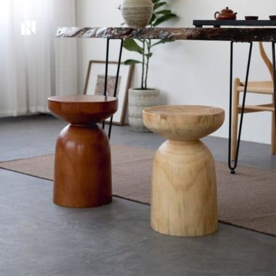 Sculptural Tea Stools with Live-Edge Table - Circle of Ground & Grain – Enkito e Oltau (Step of Gathering).