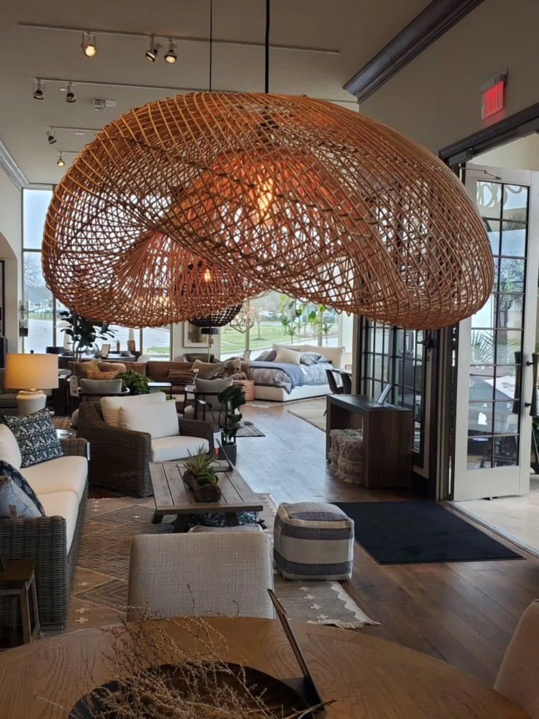 Cloud Pendant with Earth-Toned Interior - Circle of Light & Loft – Enkito e Ang’ (Step of Light).