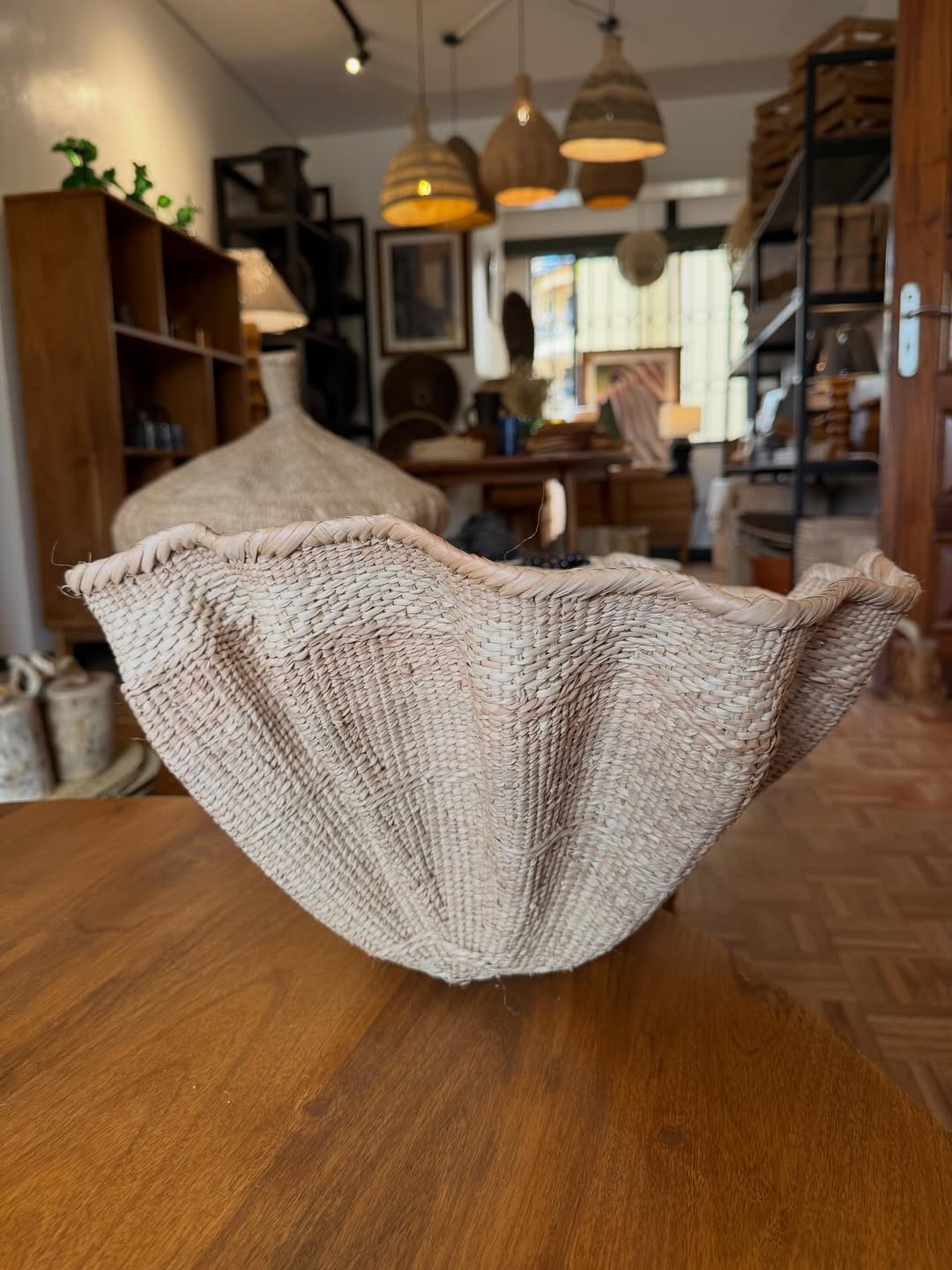 Maasai Fan Vessel – 'Enkátá Oltau' (Gathering Ground) – Sculptural Basket of Breath.