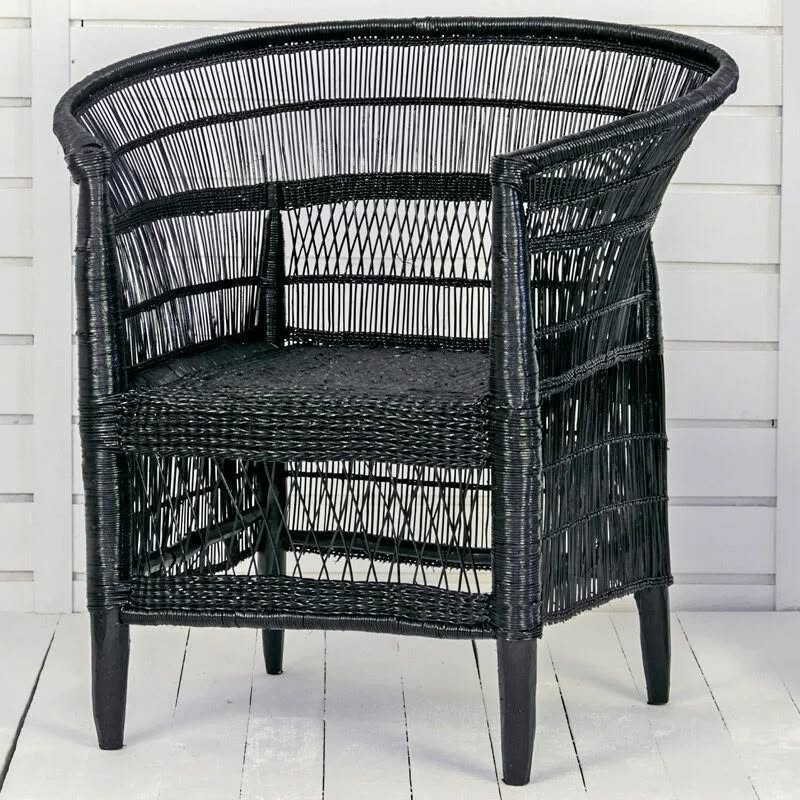 Black Woven Chair - Circle of Presence & Precision – Enkito e Naramat (Step of Stillness).