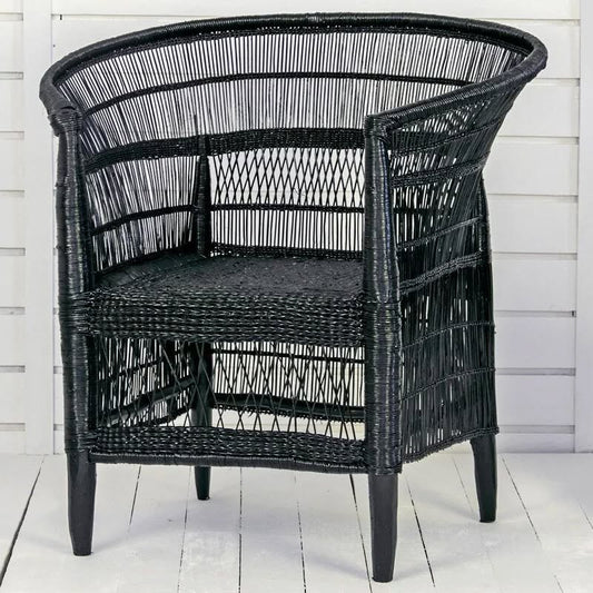 Black Woven Chair - Circle of Presence & Precision – Enkito e Naramat (Step of Stillness).
