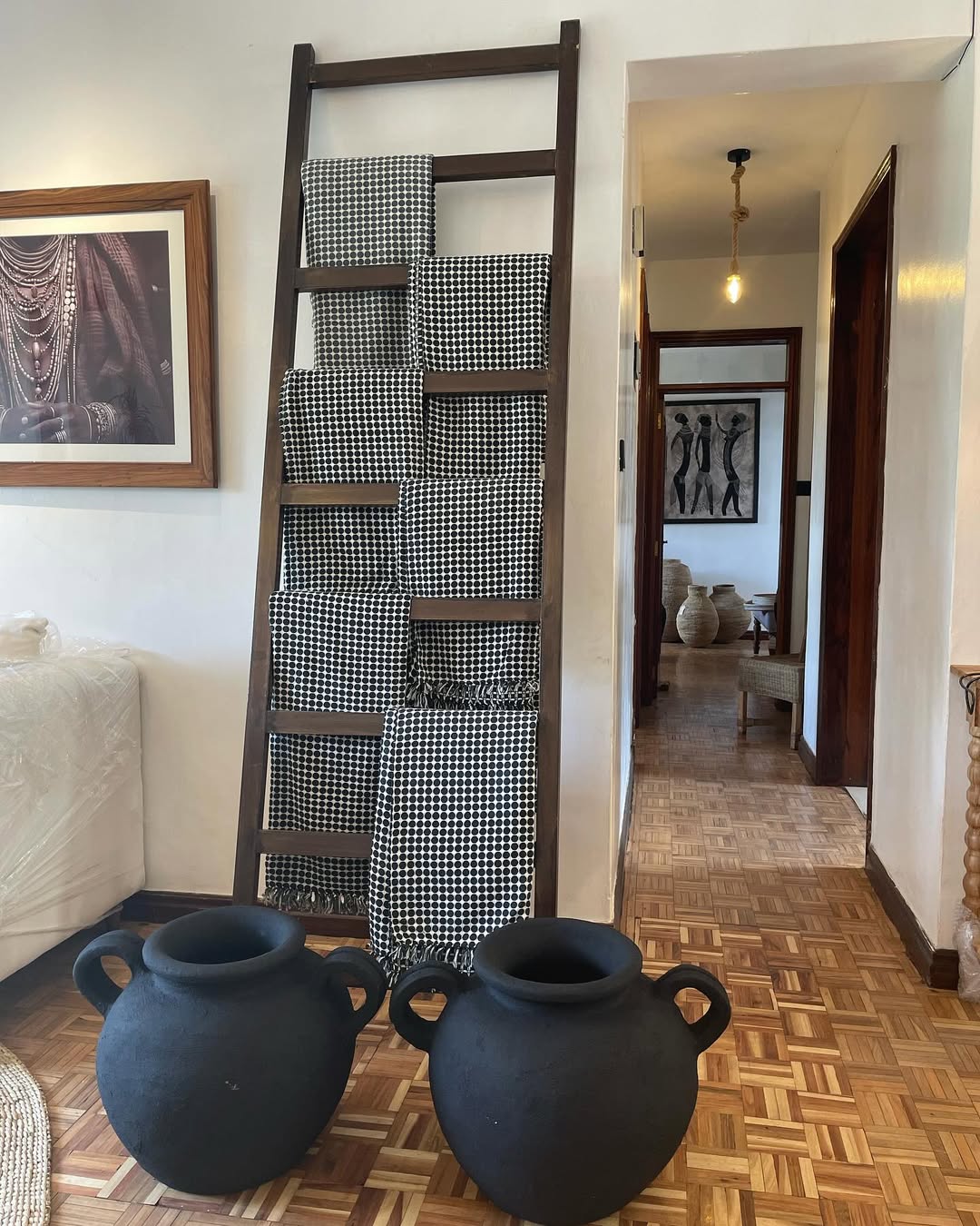 Maasai Vessel & Textile Ensemble – 'Orpata' (Echo) – Ritual Storage & Adornment Set.