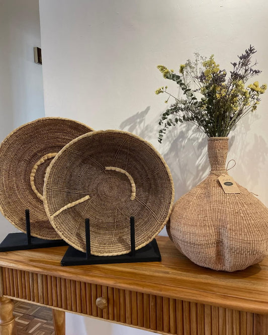 Maasai Woven Vessel Ensemble – 'Enkátá Rátutaté' (Three Seasons) – Ritual Baskets & Floral Gourd.