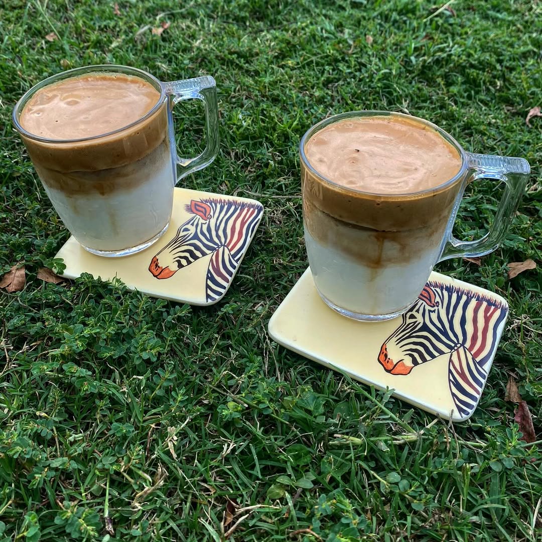 Maasai Zebra Sip – 'Enkátá Emut' (Adornment & Echo) – Coffee Ritual & Wildlife Coaster Duo.