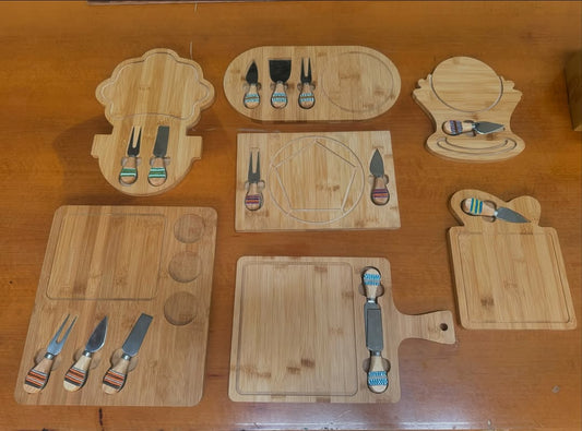 Maasai Feast Geometry – 'Enkátá Oltau' (Gathering Ground) – Artisan Cheese Board & Knife Ensemble.