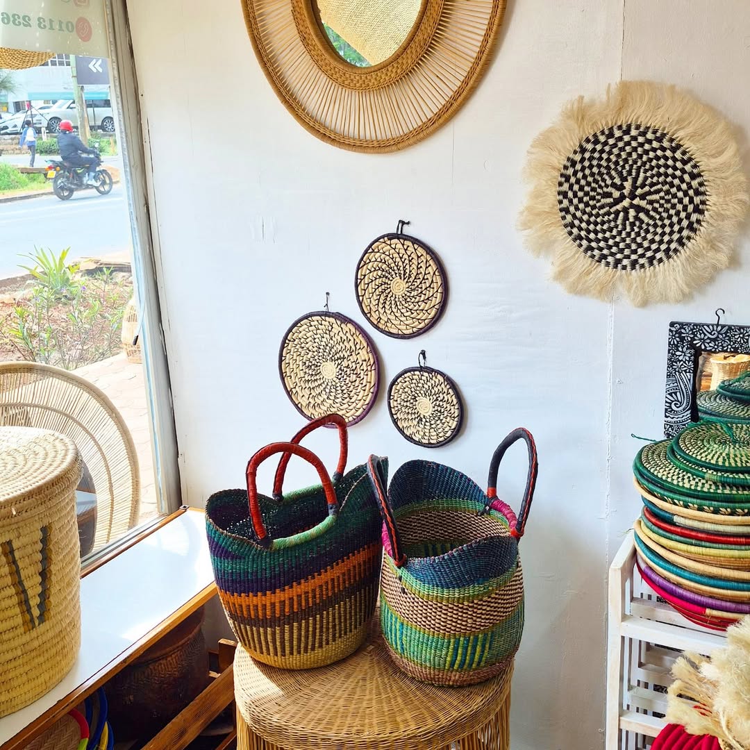 Multicolored Basket Ensemble with Spiral Wall Art - Circle of Color & Craft – Enkito e Emayian (Step of Celebration).