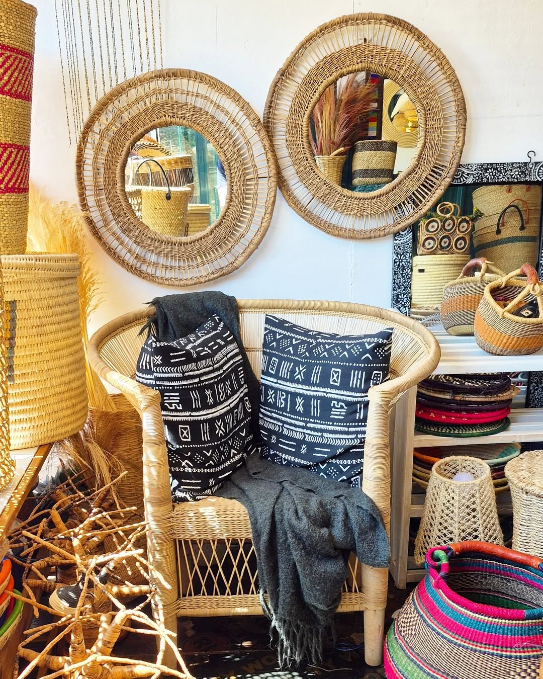 Wicker Lounge Ensemble with Artisan Accents - Circle of Comfort & Reflection – Enkito e Naramat (Step of Stillness).