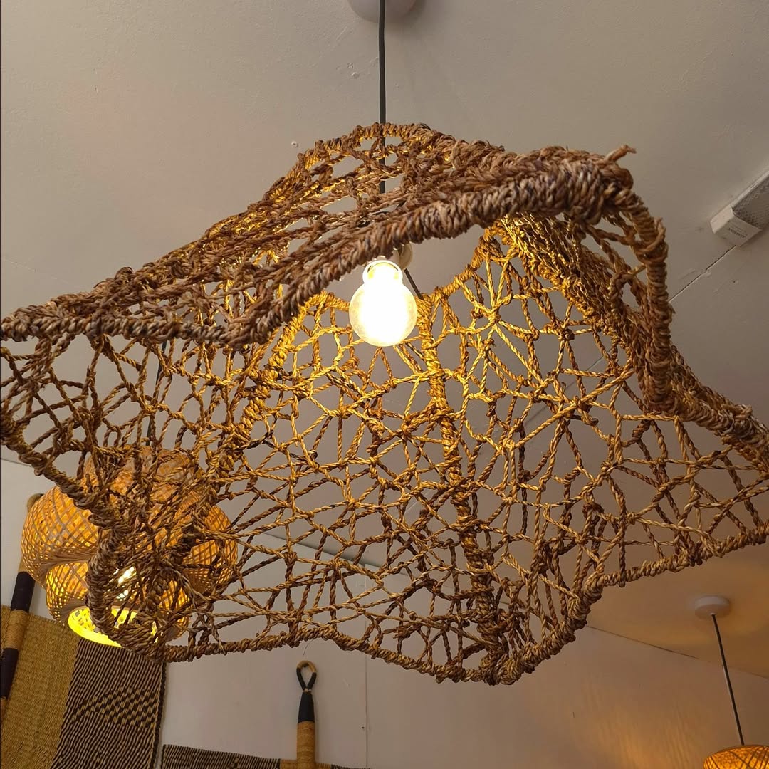 Net-Woven Pendant with Exposed Light - Circle of Geometry & Glow – Enkito e Enkai (Step of Illumination).