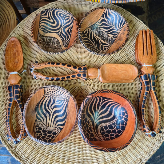 Animal-Patterned Bowl Set with Utensils - Circle of Wild & Offering – Enkito e Oltau (Step of Offering).