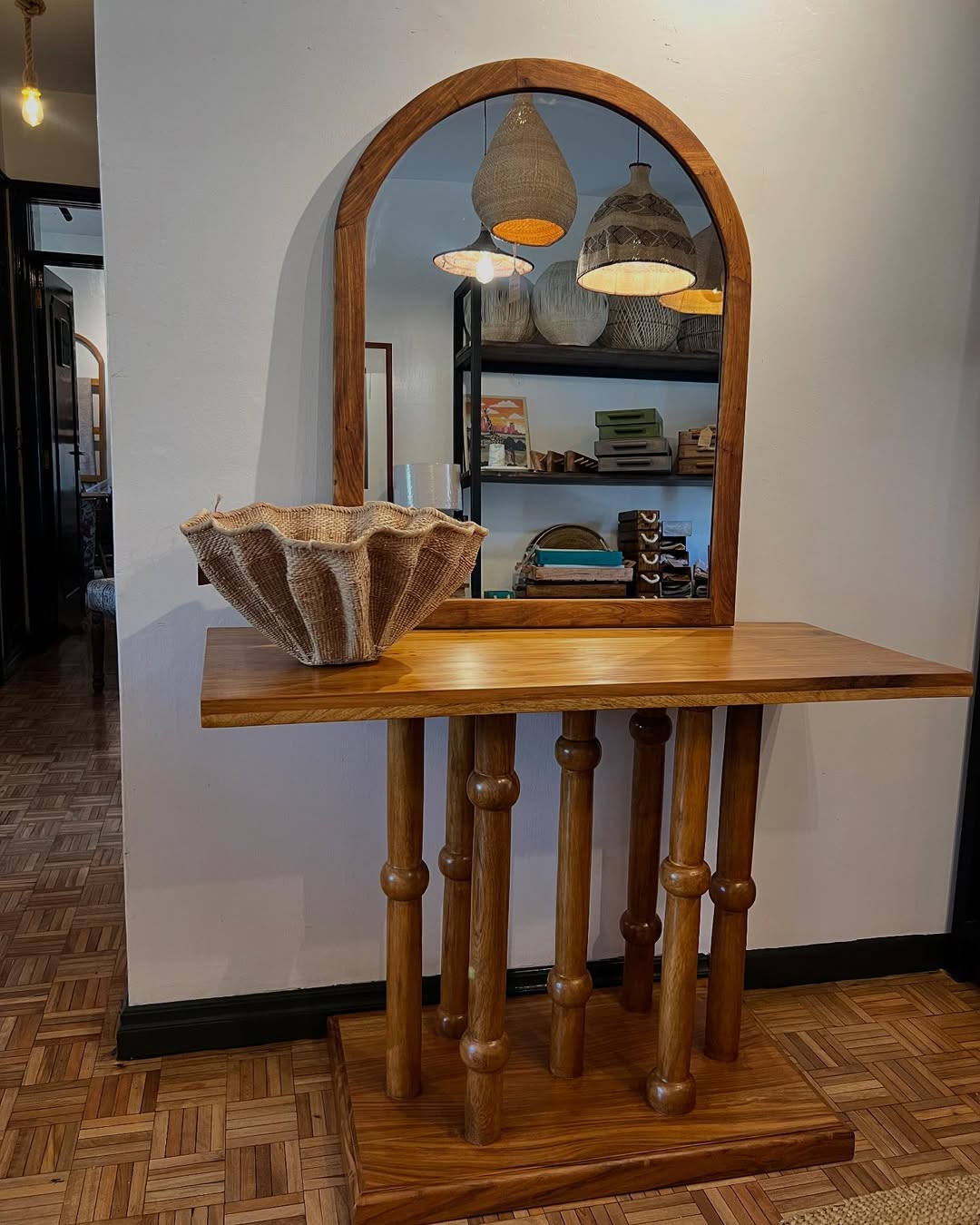Maasai Mirror Console – 'Enkátá Okáuma' (Offering Grace) – Sculptural Table, Vessel & Reflective Ensemble.