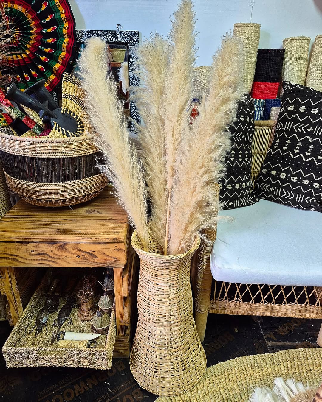 Pampas Basket, Tribal Cushions, and Miniature Sculptures - Circle of Calm & Craft – Enkito e Naramat (Step of Stillness).