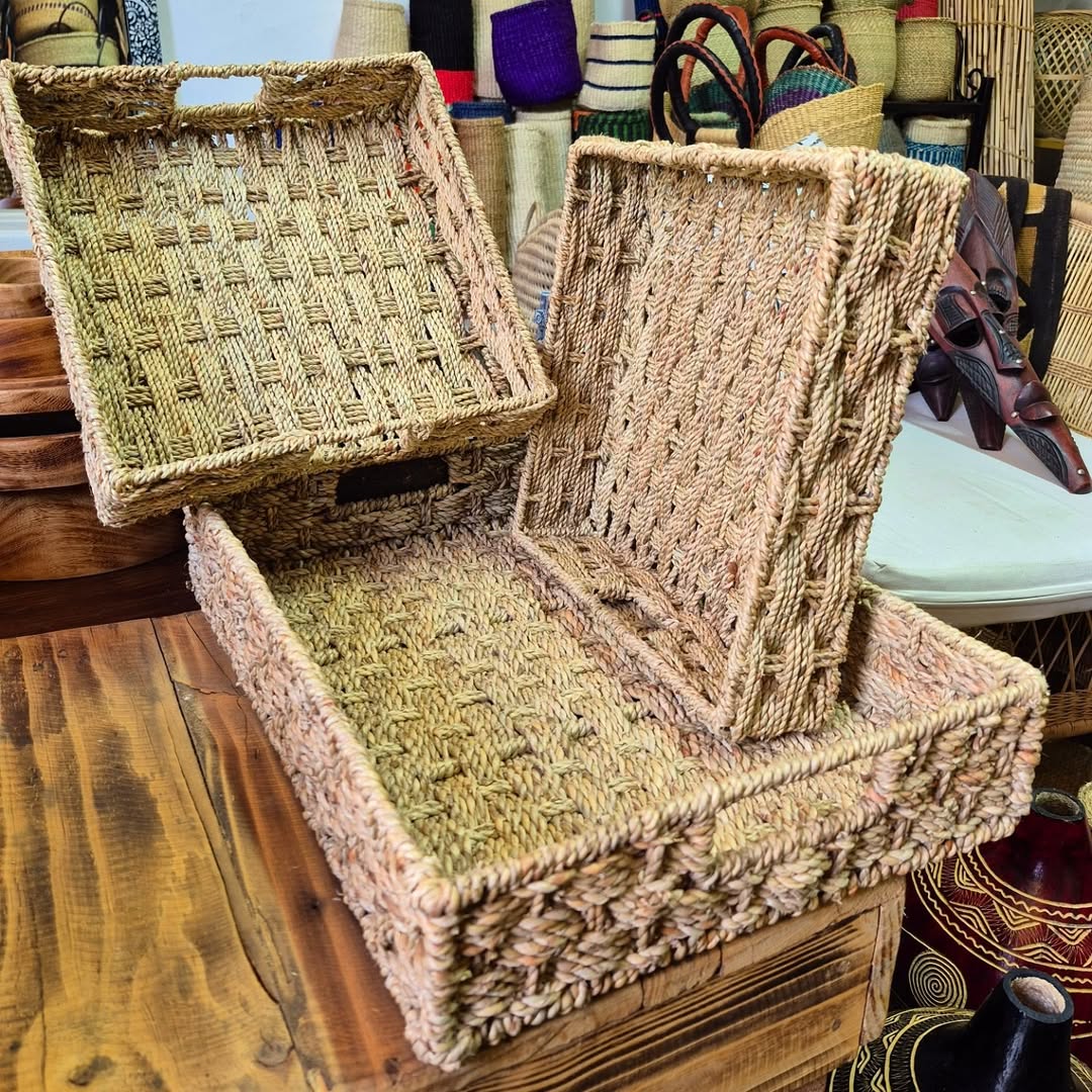 Rectangular Woven Boxes – Enkito e Oltau (Step of Offering).