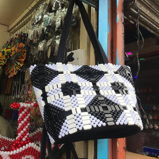 Maasai Modern Tote – Enkiteng Aule (The Elegant Cow)