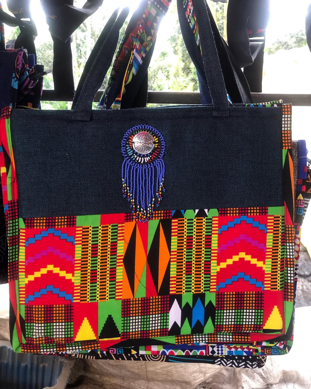 Beaded Medallion Tote – Enchoro Emaasai (Maasai Wisdom)