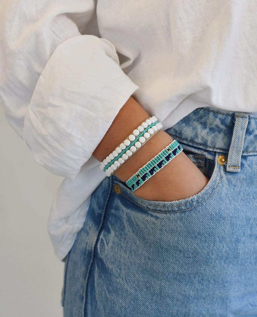 Tapestry of Horizon Bracelet in Turquoise & Indigo - Weave of Water & Sky – Enkito e Emayian (Step of Celebration).