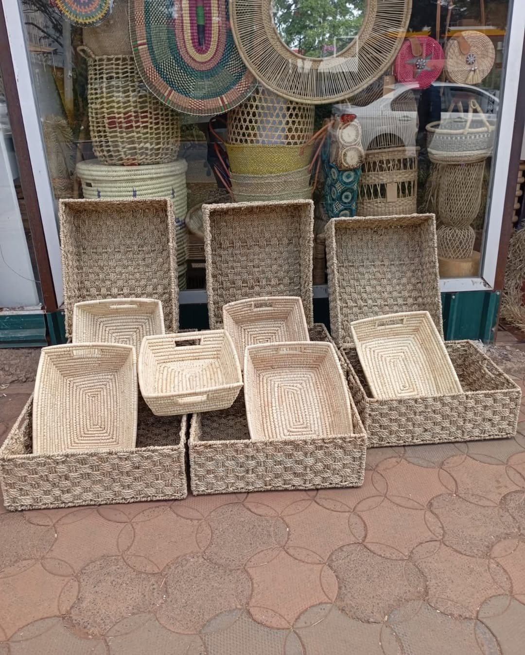 Artisan Basket Display – Rectangular Harmony & Spirit Shapes – Enkito e Oltau (Step of Gathering).