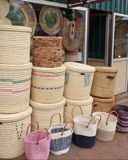 Artisan Basket Showcase – Vertical Weave & Color Harmony – Enkito e Oltau (Step of Gathering).