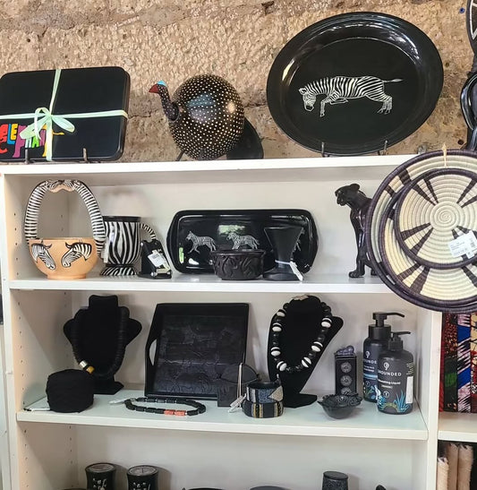 Maasai Vault of Patterned Echo – 'Enkátá Olkirenyi' (Path & Presence) – Artisan Shelf Ensemble