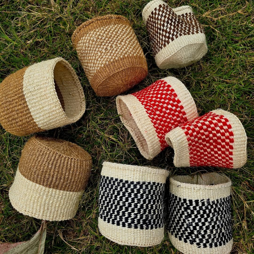 Artisan Cylinder Collection – Earth Weave & Patterned Rhythm – Enkito e Oltau (Step of Gathering).