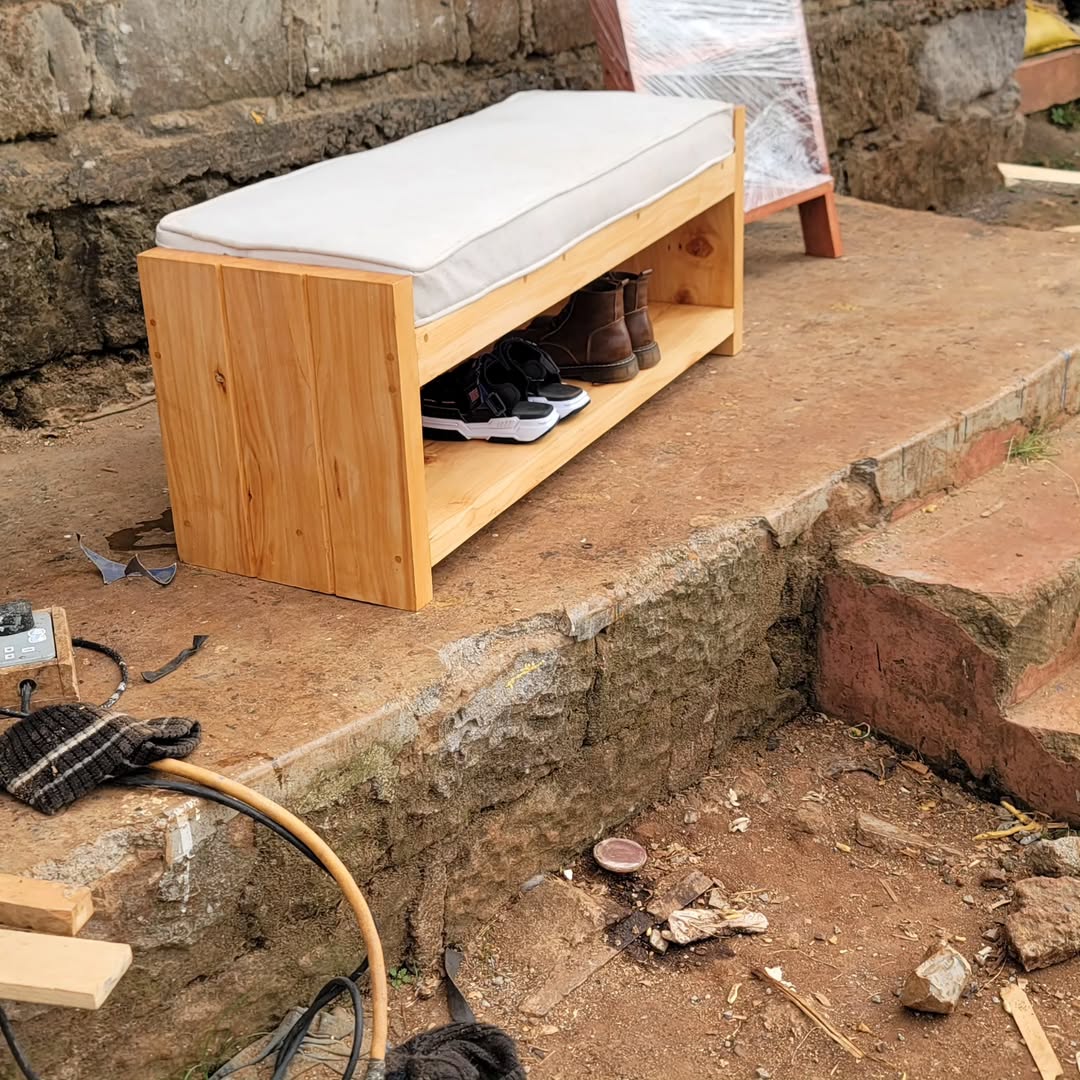Maasai Step of Stillness – 'Enkátá Oltau' (Gathering Ground) – Bench Ritual Ensemble.