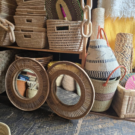 Artisan Reflection Nest – Woven Mirrors & Basket Rhythm – Enkito e Ang’ (Step of Light).