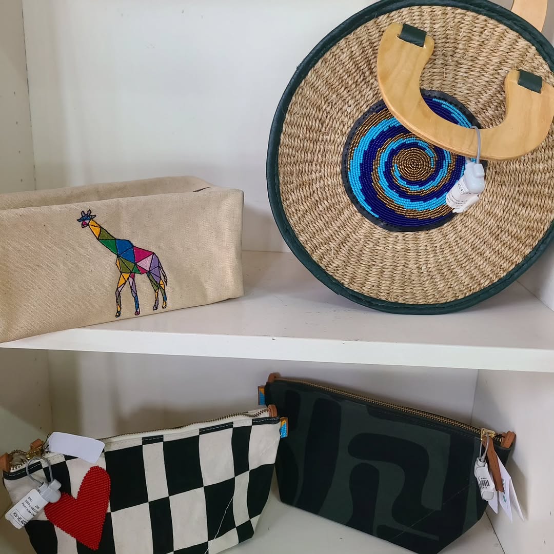 Maasai Pouch & Woven Bag Ensemble - Maasai Vault of Carried Whim – Enkátá Olkirenyi (Path & Play).