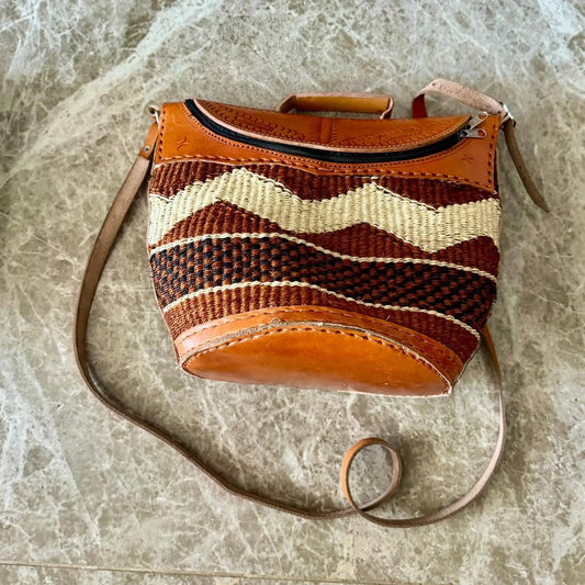 AUTHENTIC LEATHER WOVEN SHOULDER BAG – ‘Nomad Thread’ Edition.
