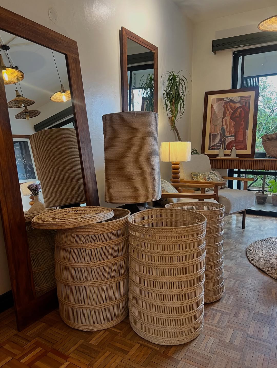 Maasai Reflection Ritual – 'Enkátá Enkop' (Earth & Echo) – Mirror, Woven Baskets & Botanical Ensemble.