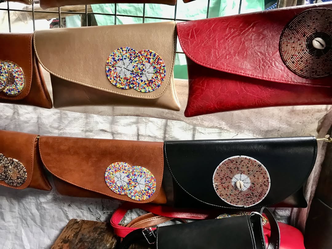 HANDCRAFTED CLUTCH BAGS – ‘Palette Echo’ Collection.