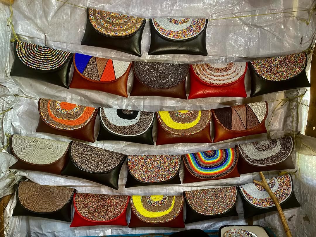 HANDCRAFTED CLUTCH BAGS – ‘Palette Echo’ Collection.