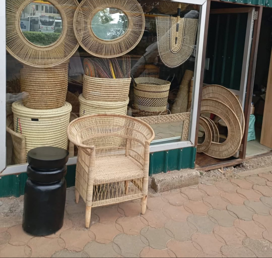 Wicker Chair & Tiered Stool in Artisan Threshold - Circle of Rest & Reflection – Enkito e Oltau (Step of Gathering).