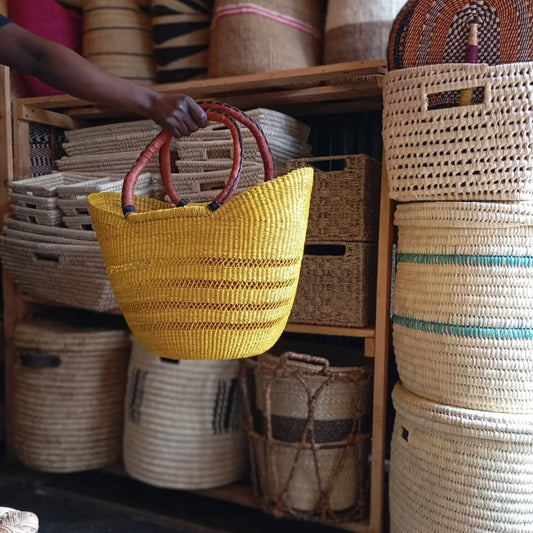 Yellow Woven Bag with Circular Handles - Circle of Color & Carry – Enkito e Oltau (Step of Gathering).