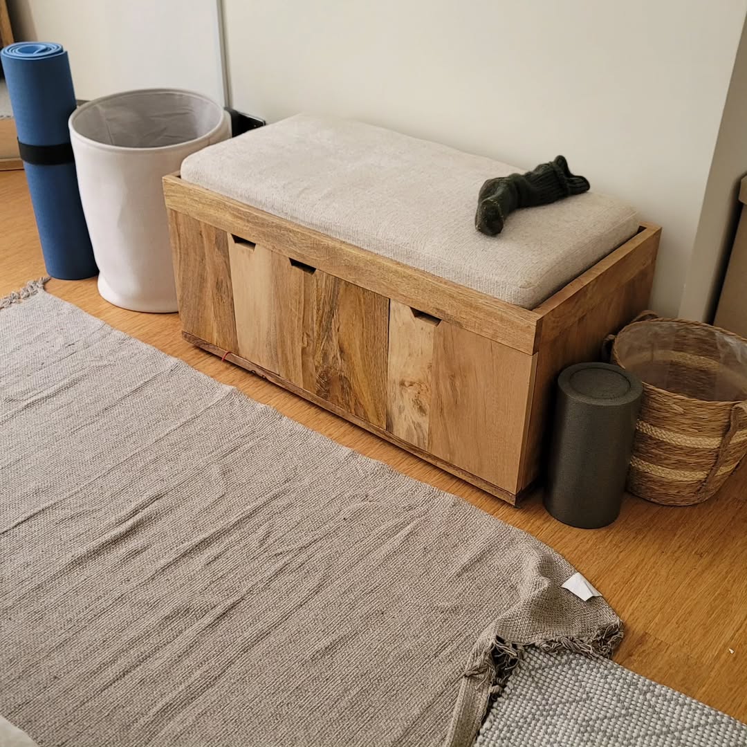 Storage Bench Ritual Ensemble - Maasai Corner of Calm – 'Enkátá Emut' (Adornment & Echo).