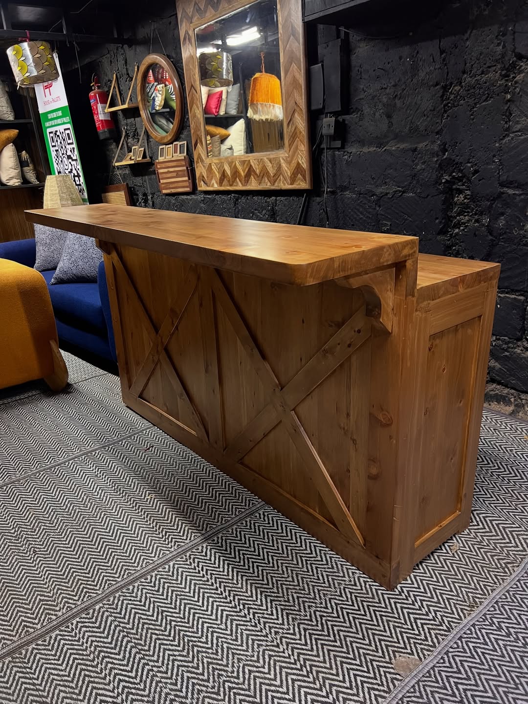 Maasai Hearth Beam – 'Enkátá Oltau' (Gathering Ground) – Rustic Bar Ritual Ensemble.