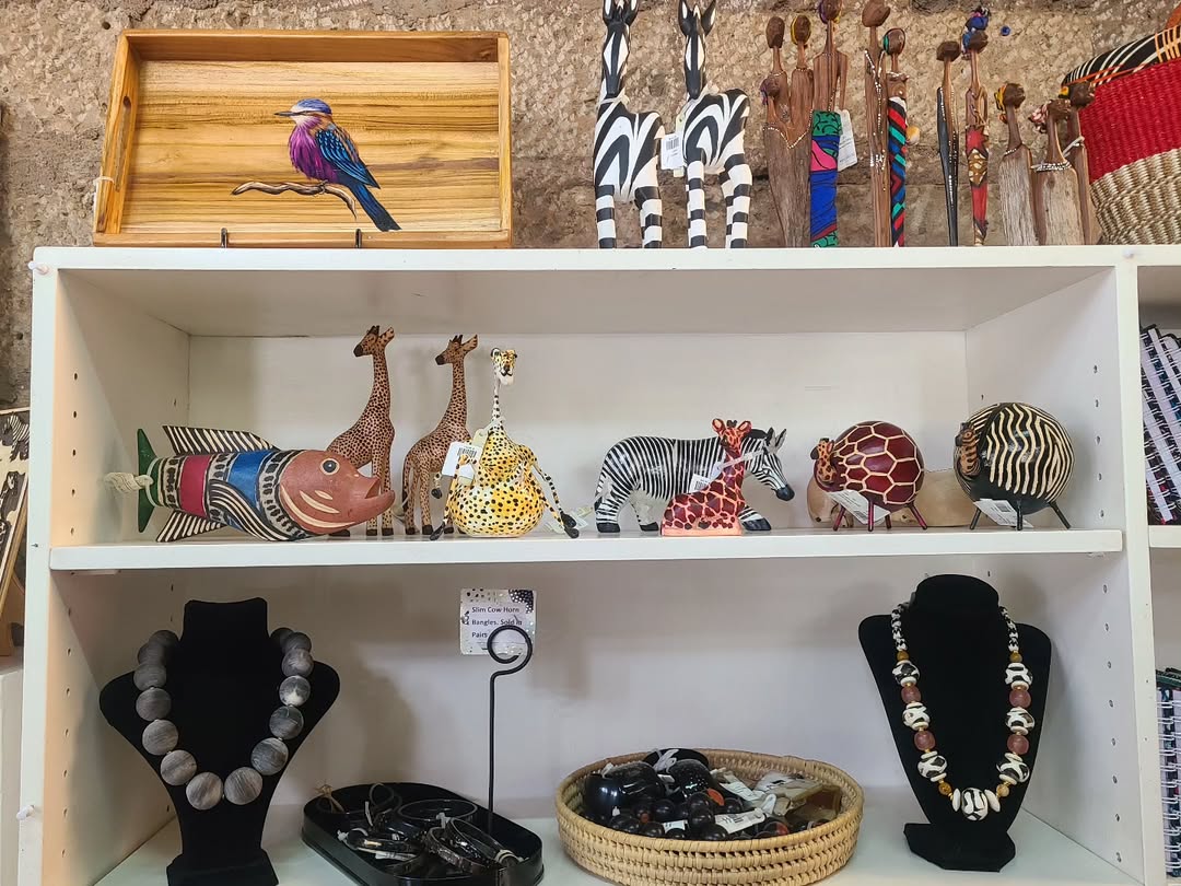 Maasai Vault of Gathered Spirit – Enkátá Oltau Olamayio (Guardian & Rest) – Artisan Shelf Ritual Ensemble