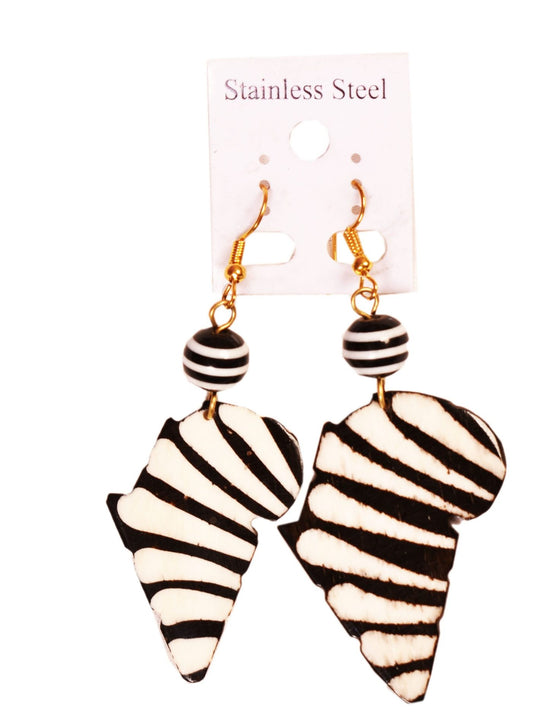 Authentic Africa Map Earrings – ‘Mwelekeo wa Utu’ (Direction of Identity) Series.