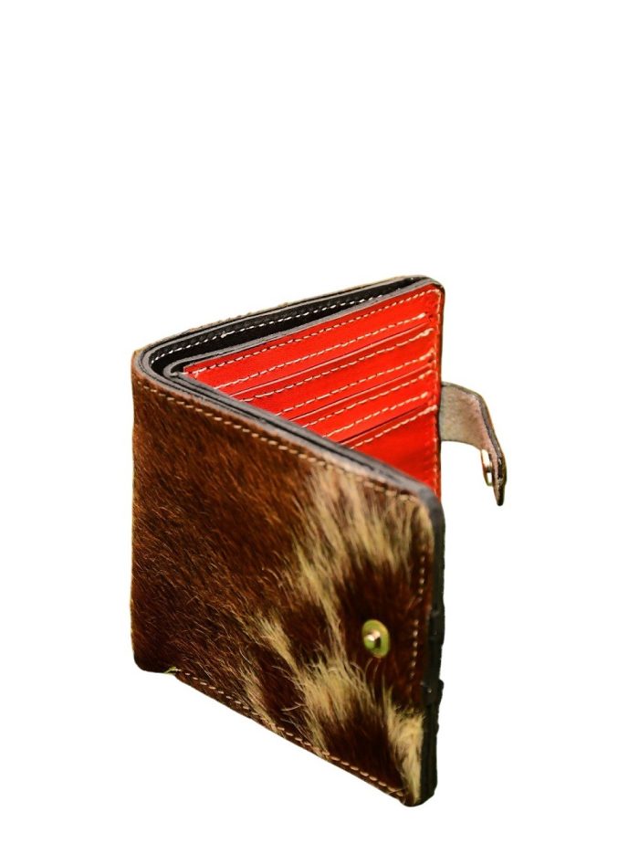 Handmade Hide Wallet – Bi-Fold with Red Interior and Snap Closure – Enkare le Sidai (River of Beauty).